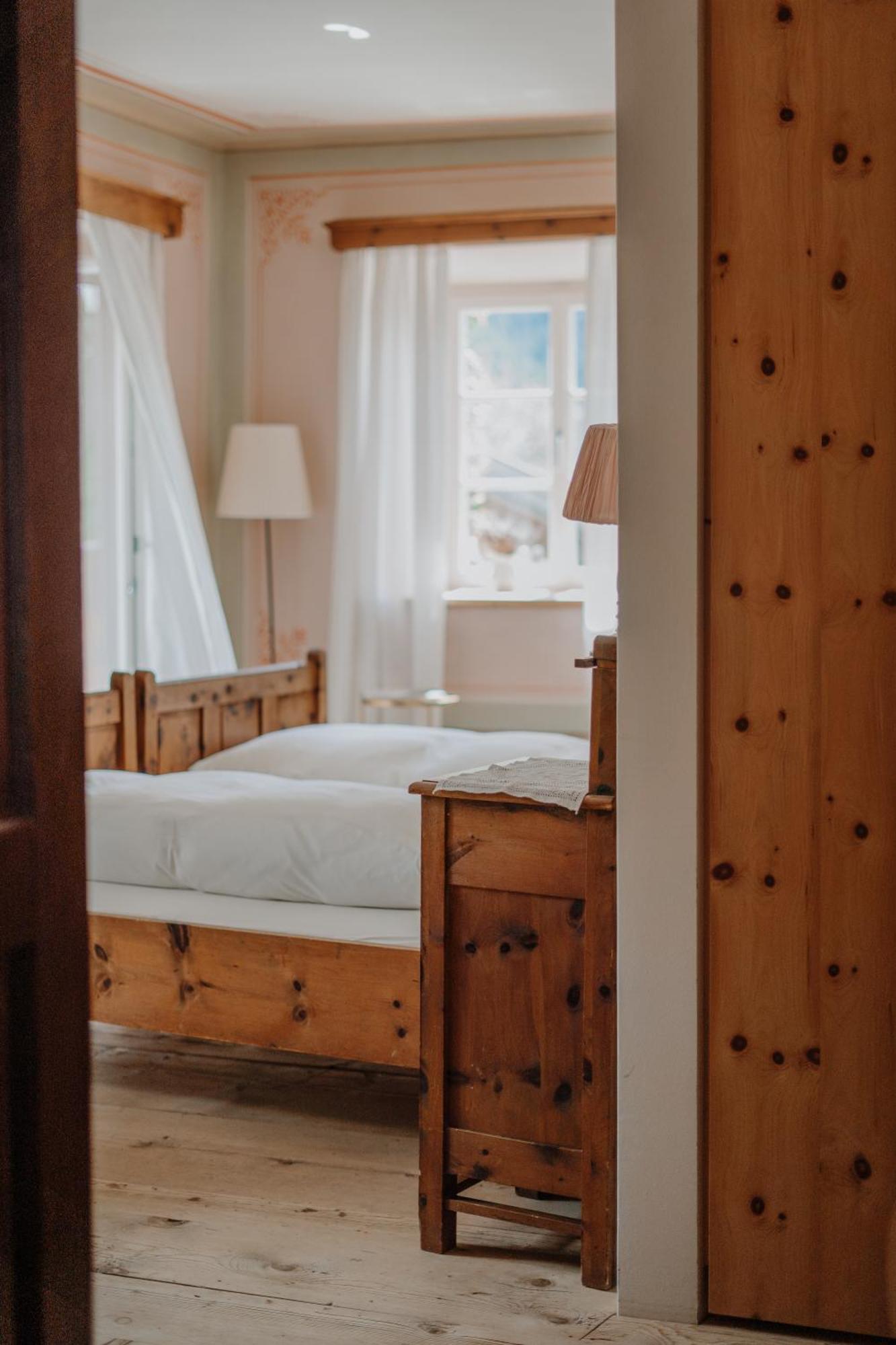 Hotel Zum Riesen Historic Refugium à Laces Extérieur photo